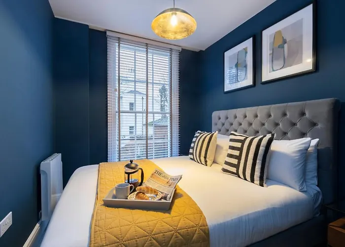 Elliot Oliver - Luxury 2 Bedroom Regency Apartment With Parking & Ev Charger